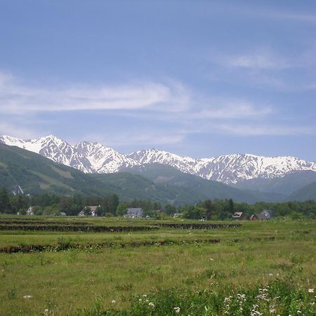 Alpine Wind Bed & Breakfast Hakuba Exterior foto