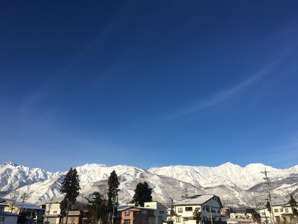 Alpine Wind Bed & Breakfast Hakuba Exterior foto